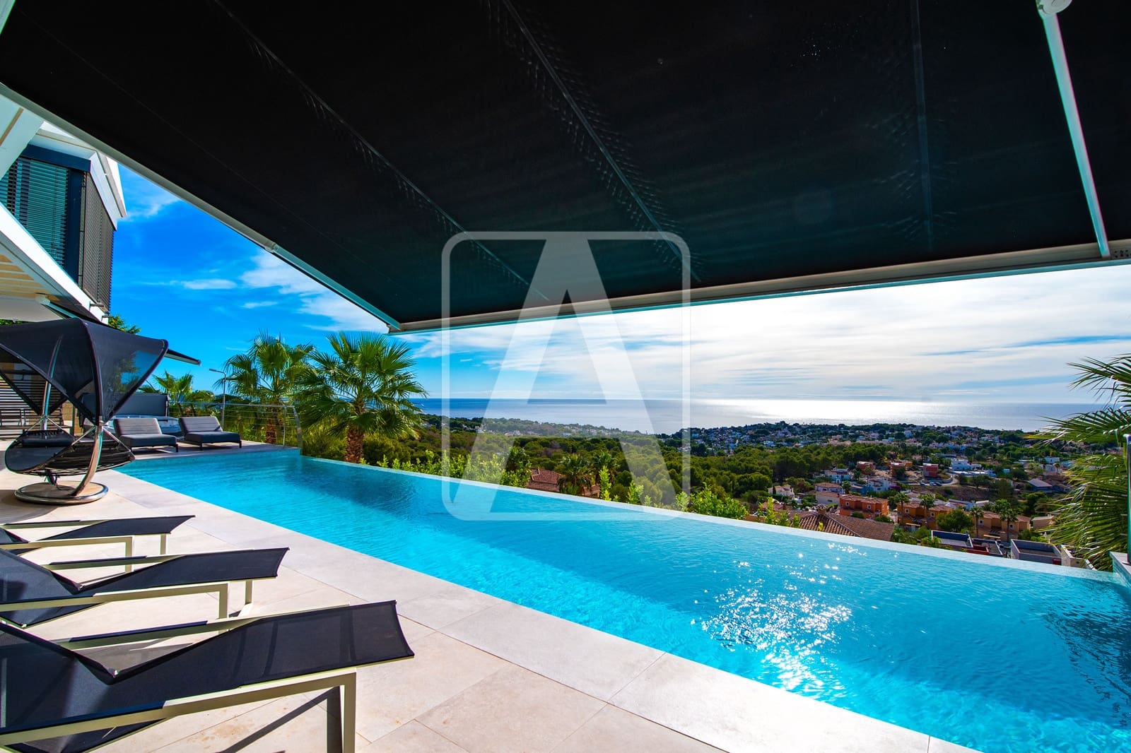 4 soveværelse Villa til salg i Calpe / Calp med garage - € 3.995.000 (Ref: 9380758)