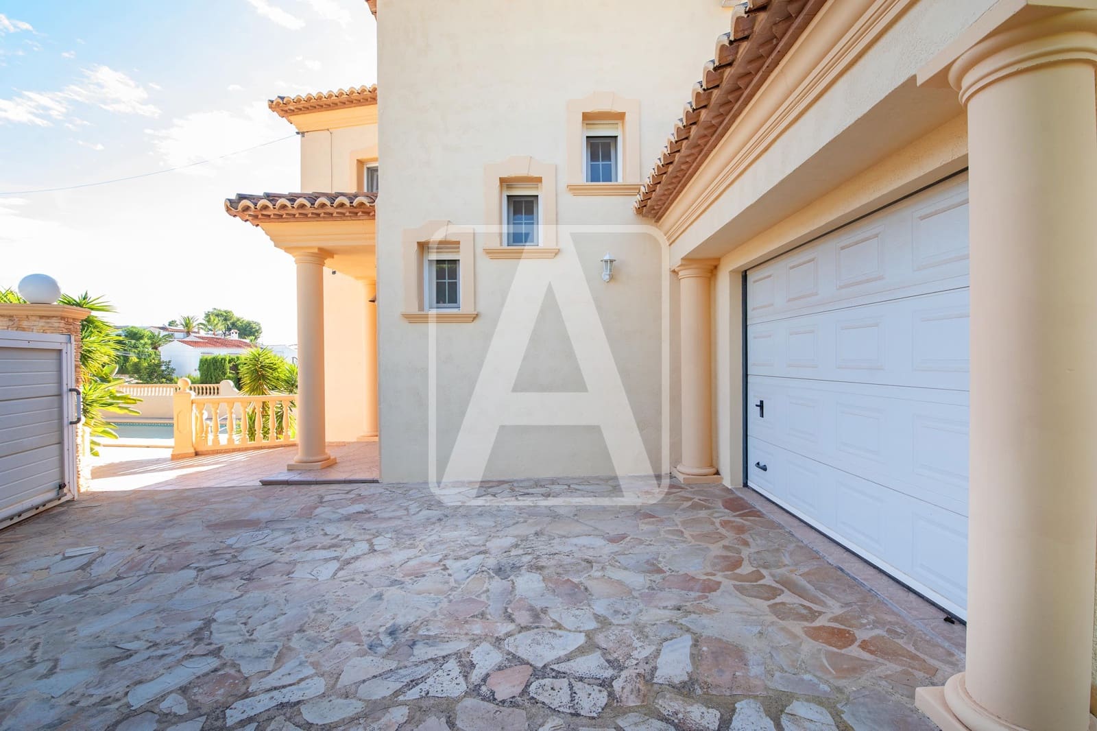 4 Zimmer Villa zu verkaufen in Benissa mit Pool Garage - 850.000 € (Ref: 9380759)