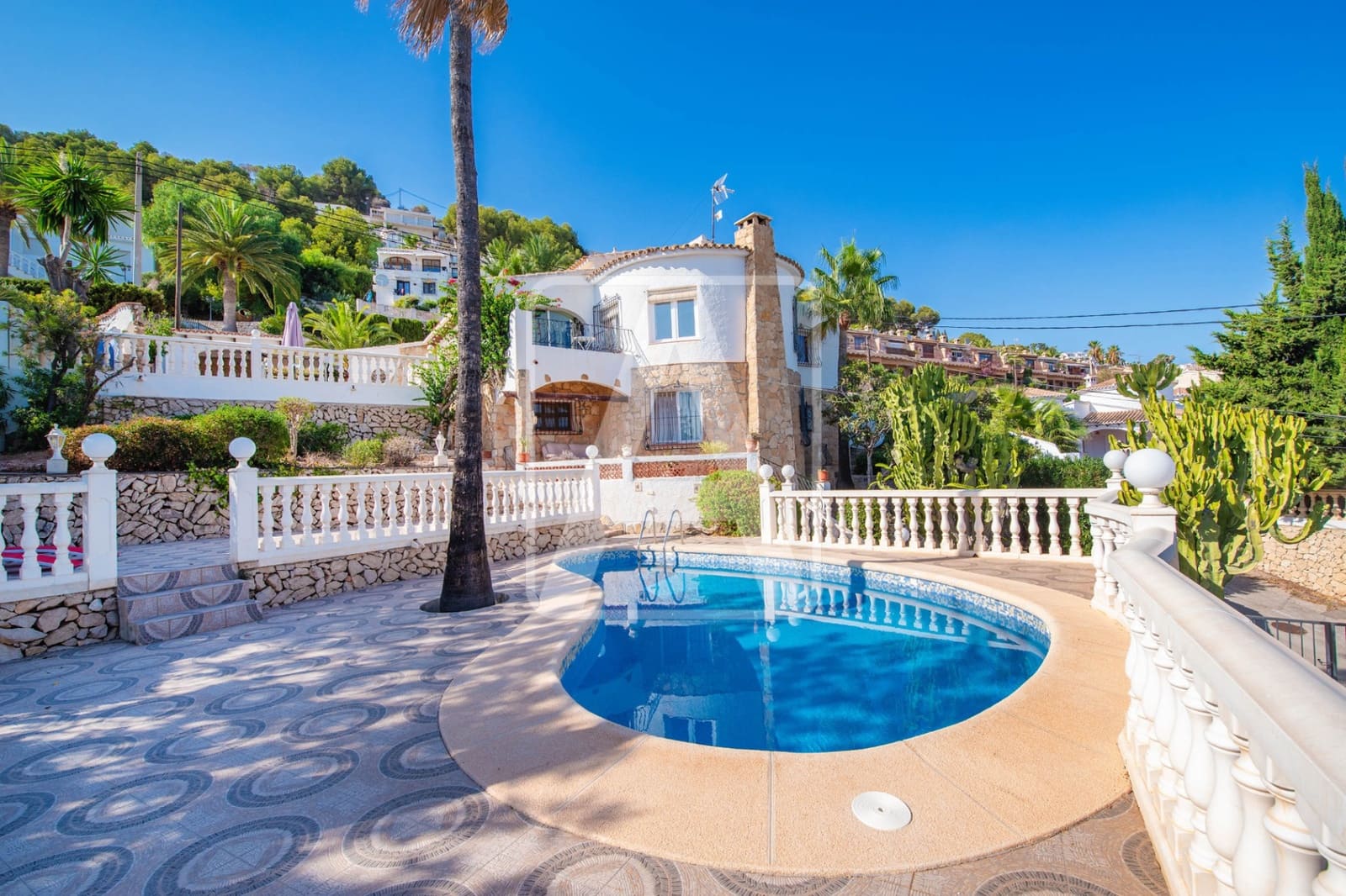 4 bedroom Villa for sale in Moraira with pool garage - € 825,000 (Ref: 9380761)