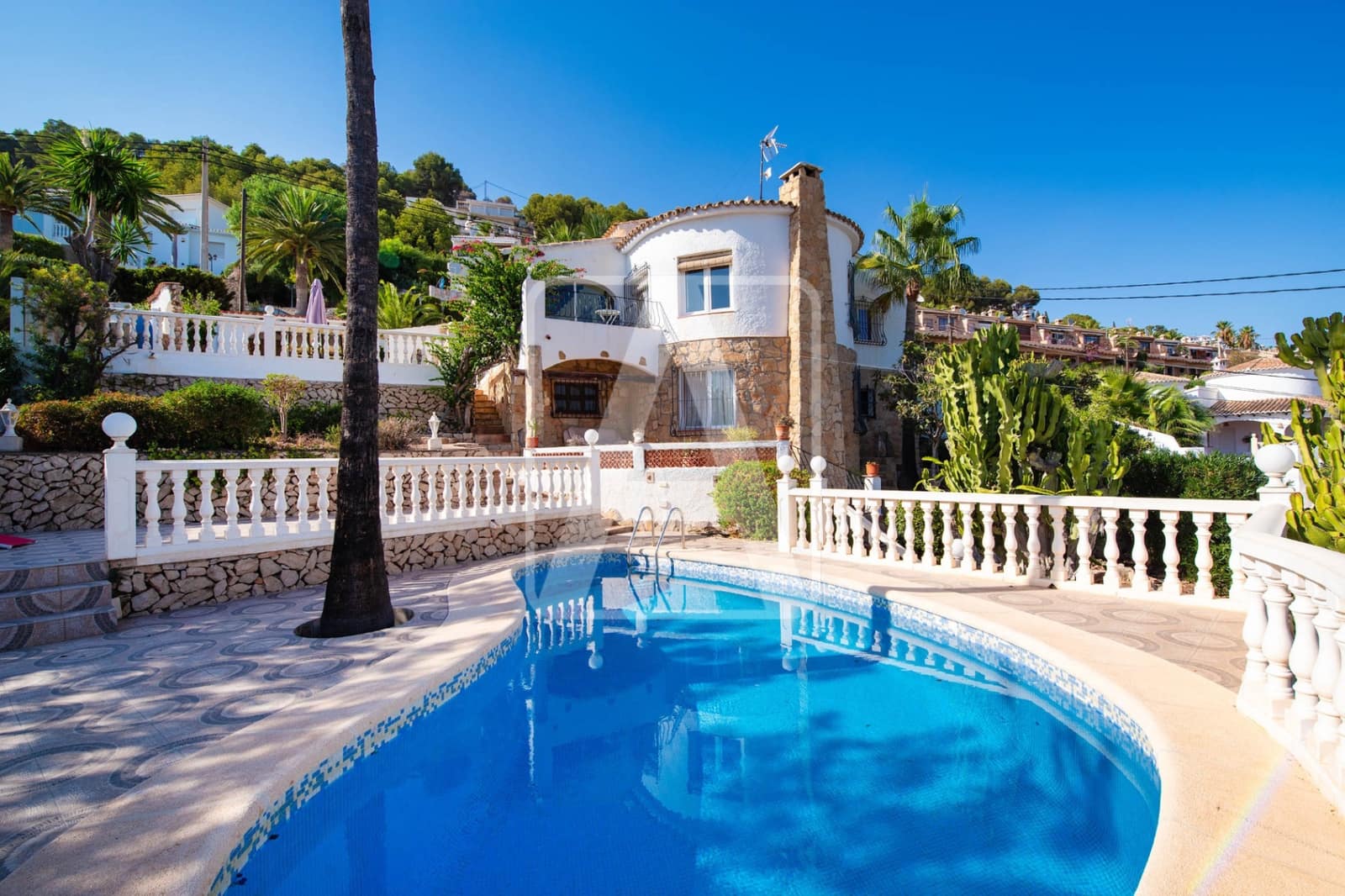 4 bedroom Villa for sale in Moraira with pool garage - € 825,000 (Ref: 9380761)