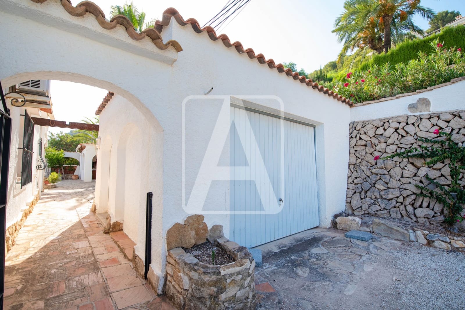 4 bedroom Villa for sale in Moraira with pool garage - € 825,000 (Ref: 9380761)