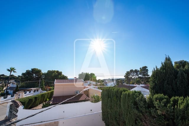 3 chambre Villa/Maison à vendre à Benissa avec piscine garage - 550 000 € (Ref: 9389850)