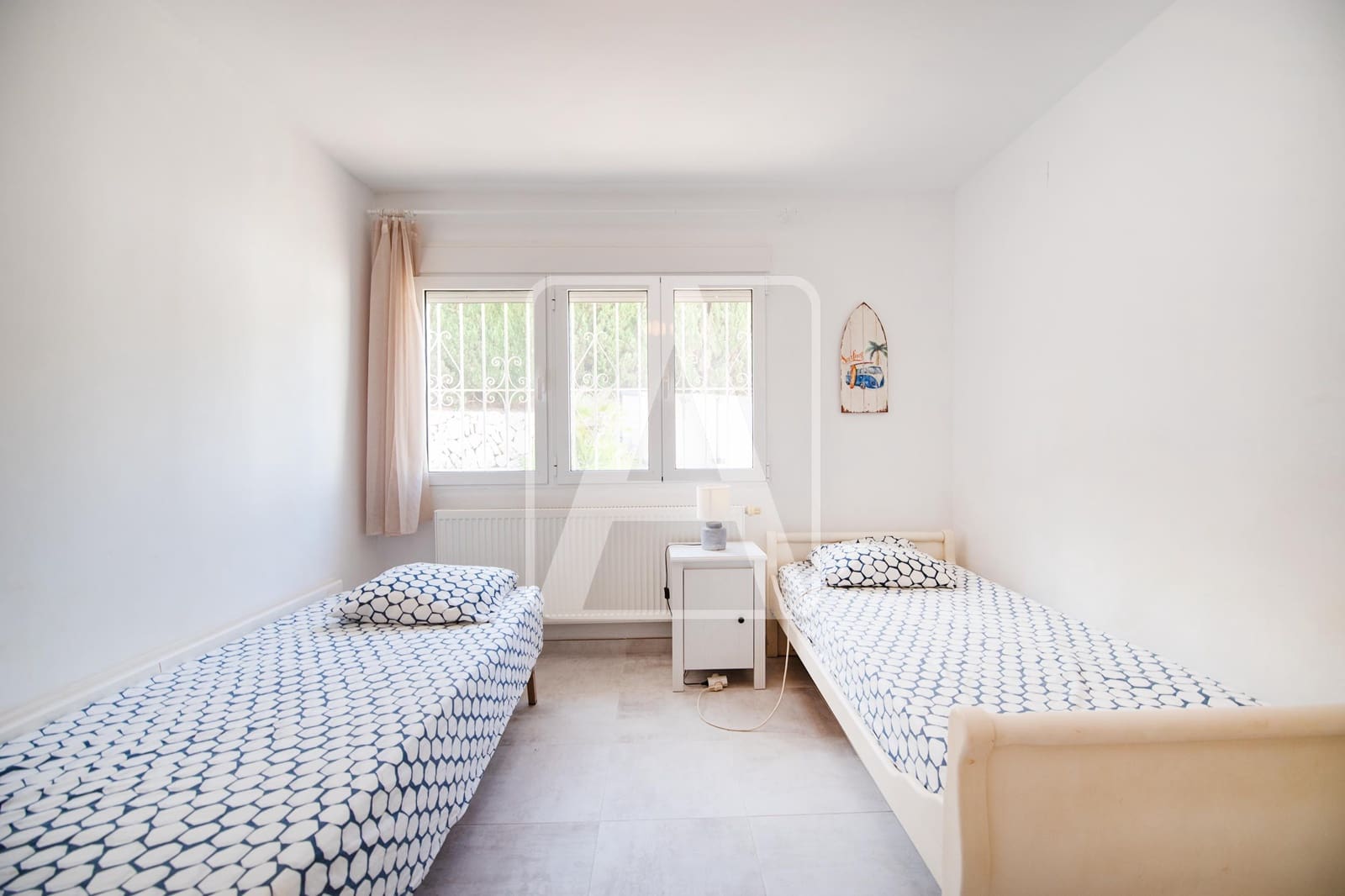 5 bedroom Villa for sale in Benissa with pool garage - € 650,000 (Ref: 9389852)