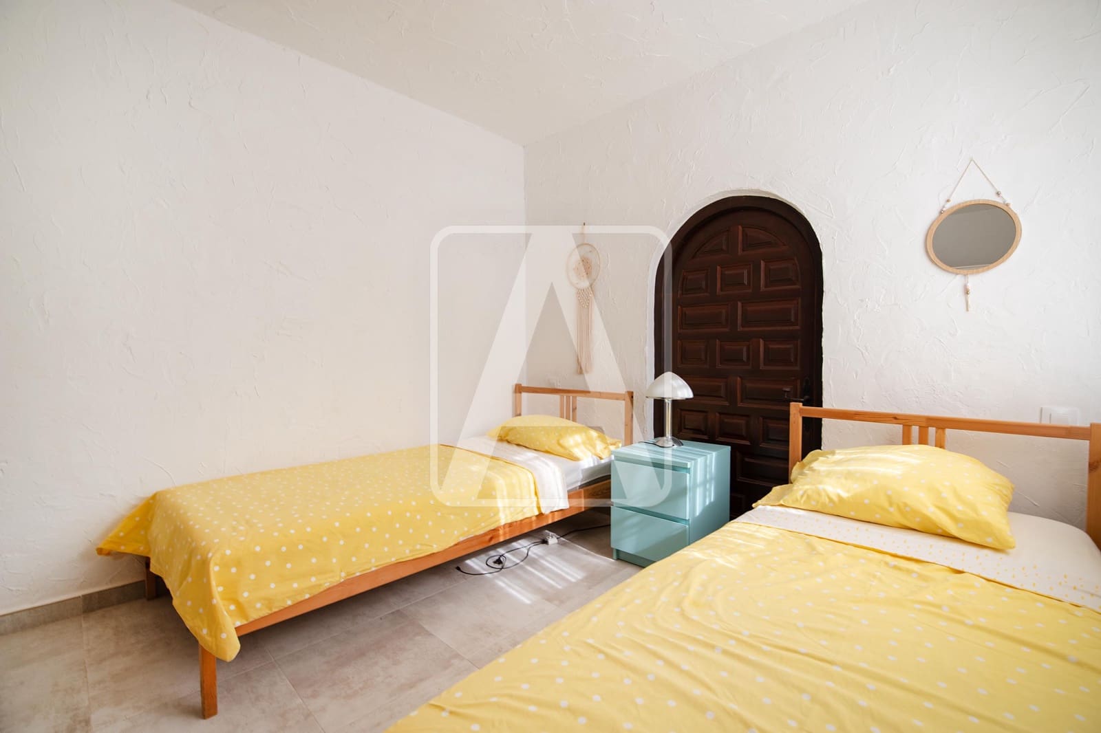 5 bedroom Villa for sale in Benissa with pool garage - € 650,000 (Ref: 9389852)