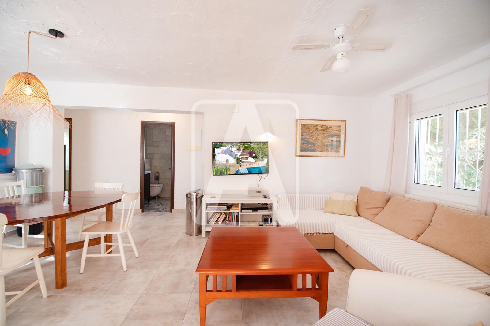 5 bedroom Villa for sale in Benissa with pool garage - € 650,000 (Ref: 9389852)