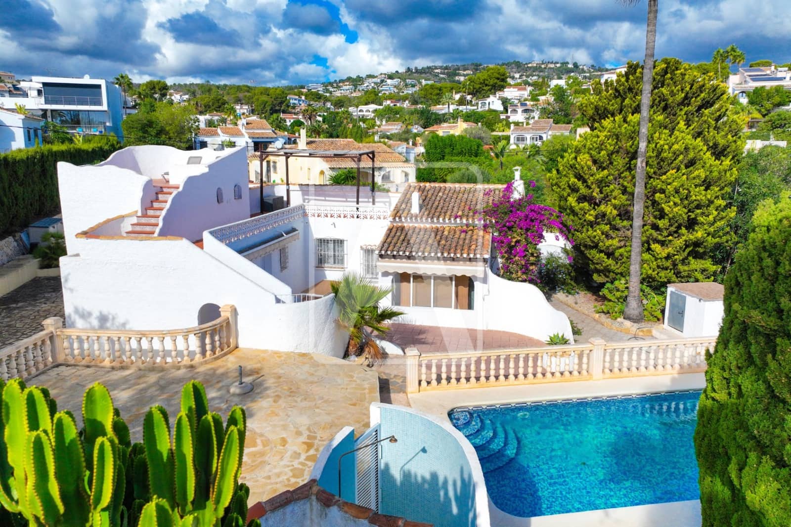 5 bedroom Villa for sale in Benissa with pool garage - € 650,000 (Ref: 9389852)