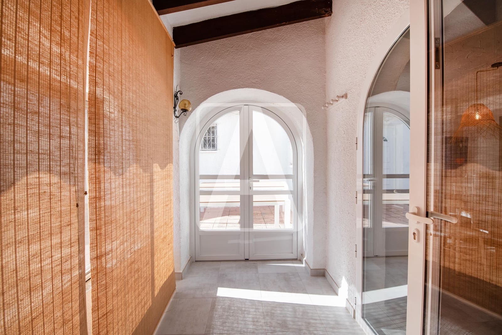 5 bedroom Villa for sale in Benissa with pool garage - € 650,000 (Ref: 9389852)