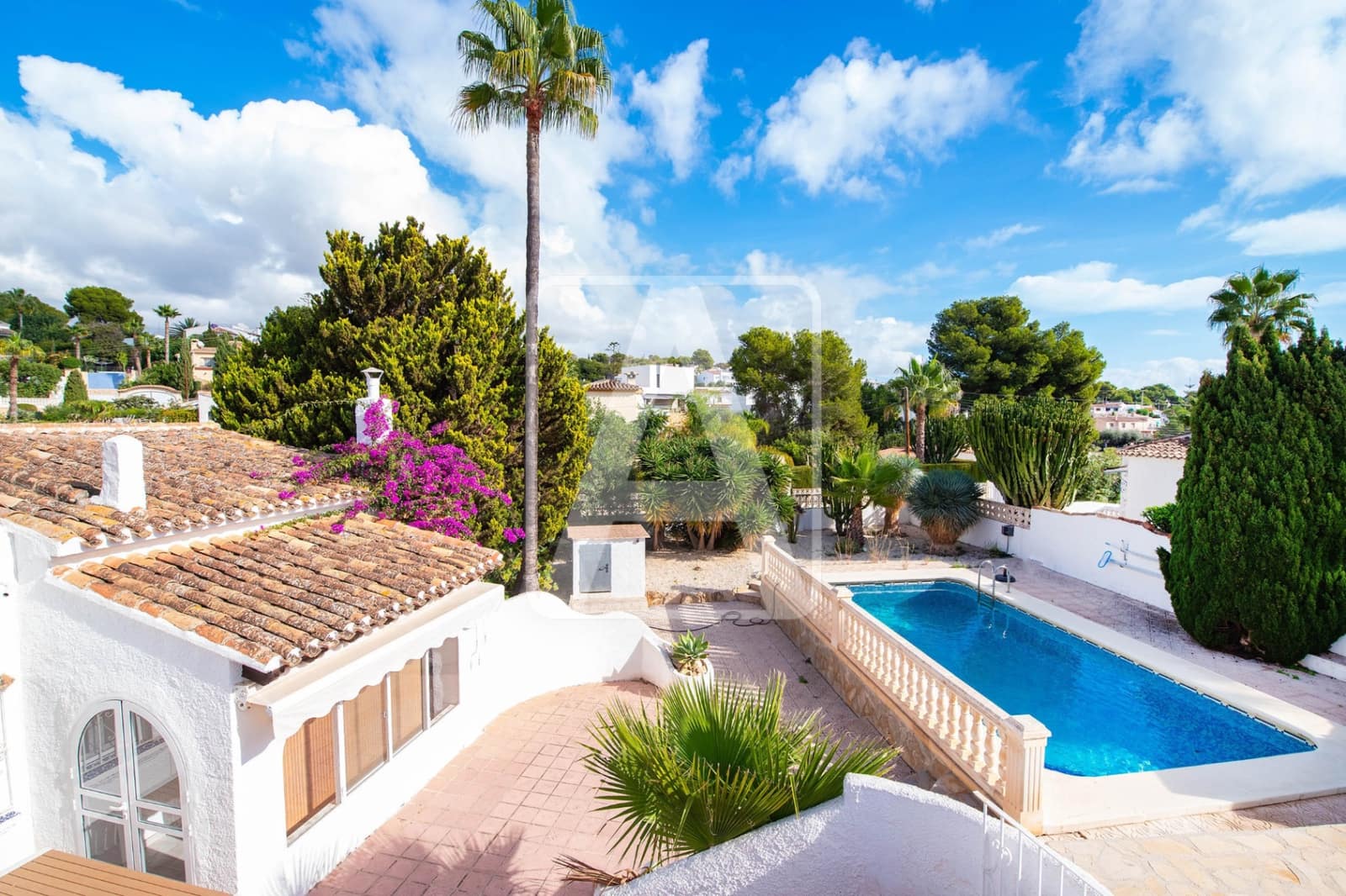 5 bedroom Villa for sale in Benissa with pool garage - € 650,000 (Ref: 9389852)