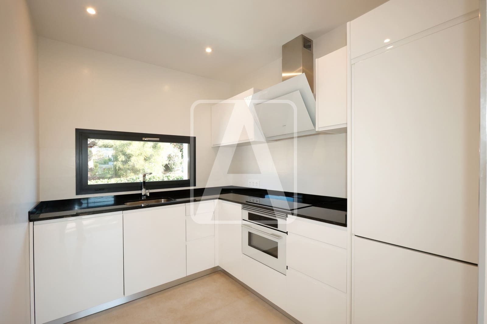 4 slaapkamer Villa te koop in Calpe / Calp met zwembad garage - € 840.000 (Ref: 9389853)