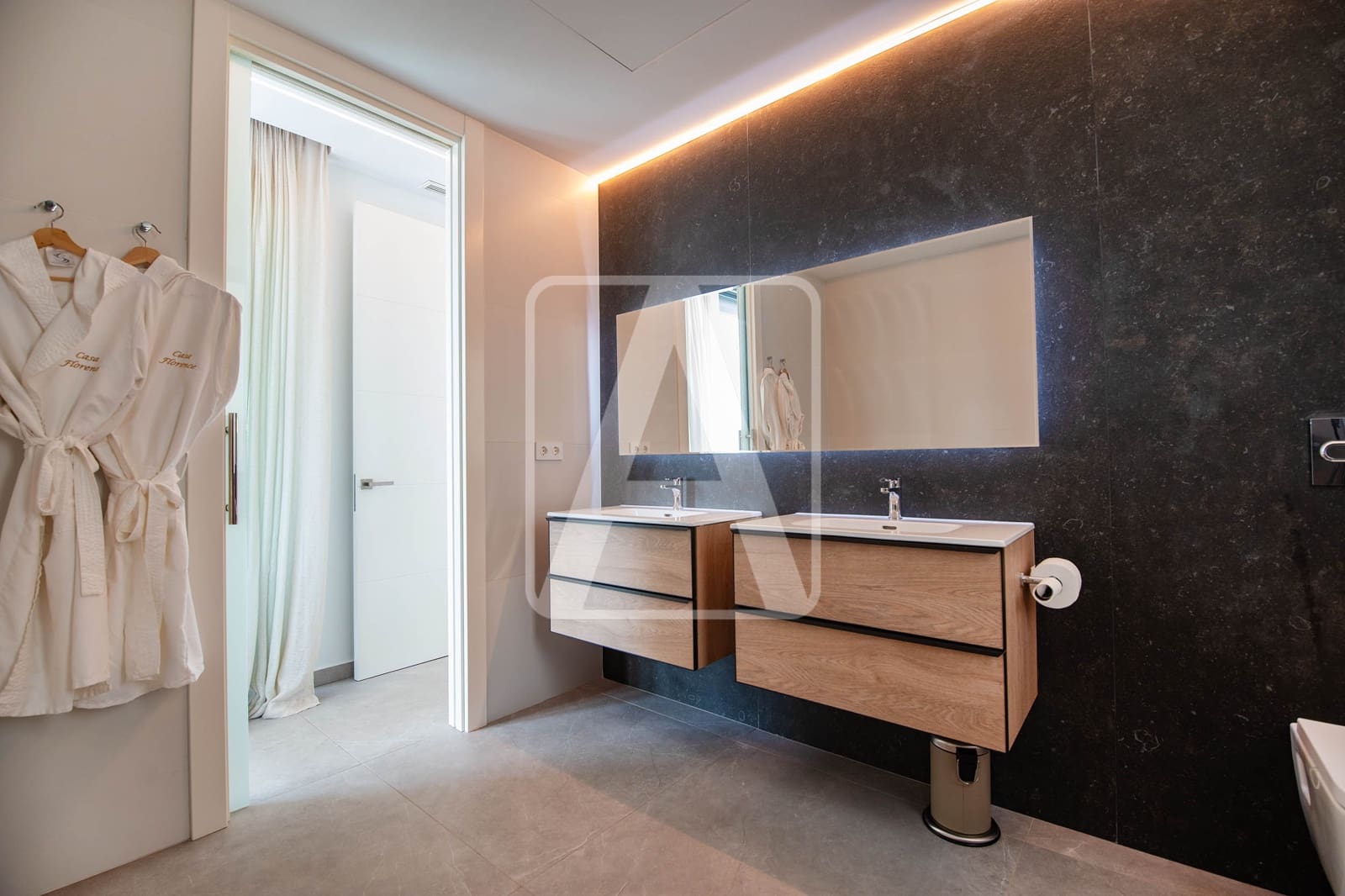 5 makuuhuone Huvila myytävänä paikassa Benissa mukana 
autotalli - 5 000 000 € (Ref: 9412789)