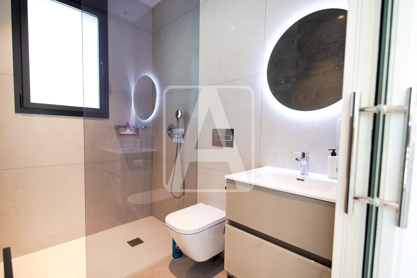 5 makuuhuone Huvila myytävänä paikassa Benissa mukana 
autotalli - 5 000 000 € (Ref: 9412789)