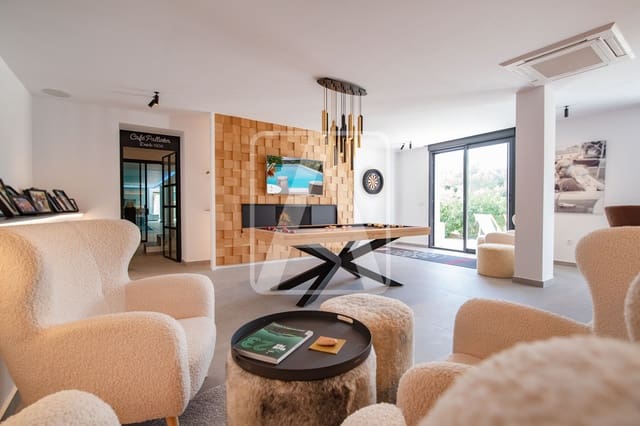 5 makuuhuone Huvila myytävänä paikassa Benissa mukana 
autotalli - 5 000 000 € (Ref: 9412789)