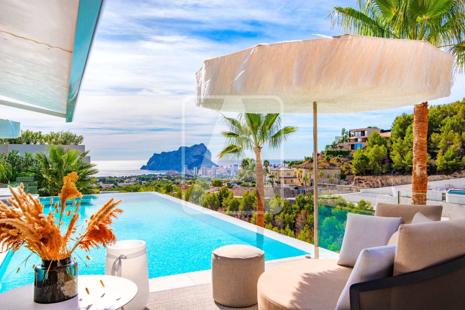 5 makuuhuone Huvila myytävänä paikassa Benissa mukana 
autotalli - 5 000 000 € (Ref: 9412789)