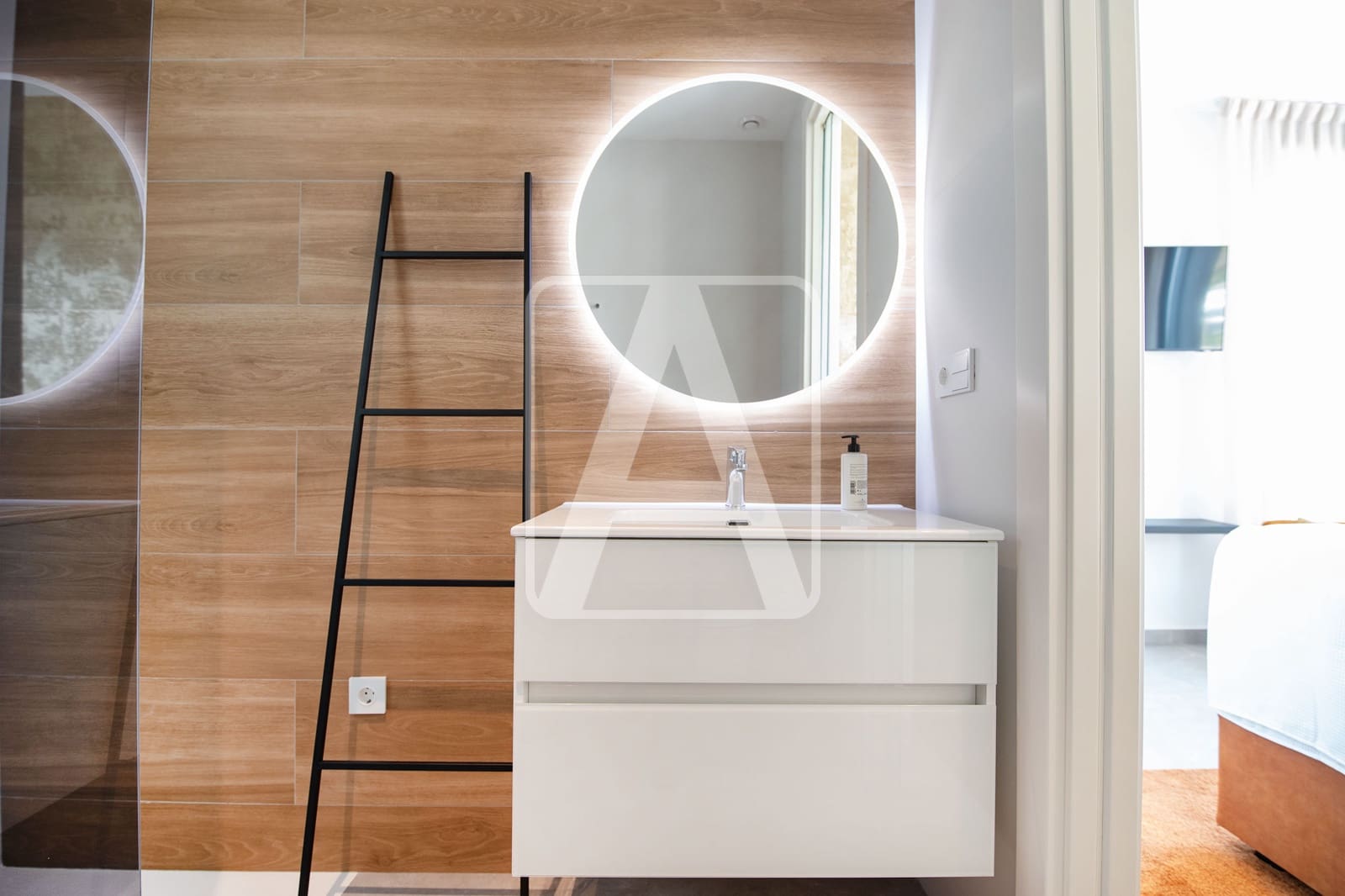 5 makuuhuone Huvila myytävänä paikassa Benissa mukana 
autotalli - 5 000 000 € (Ref: 9412789)