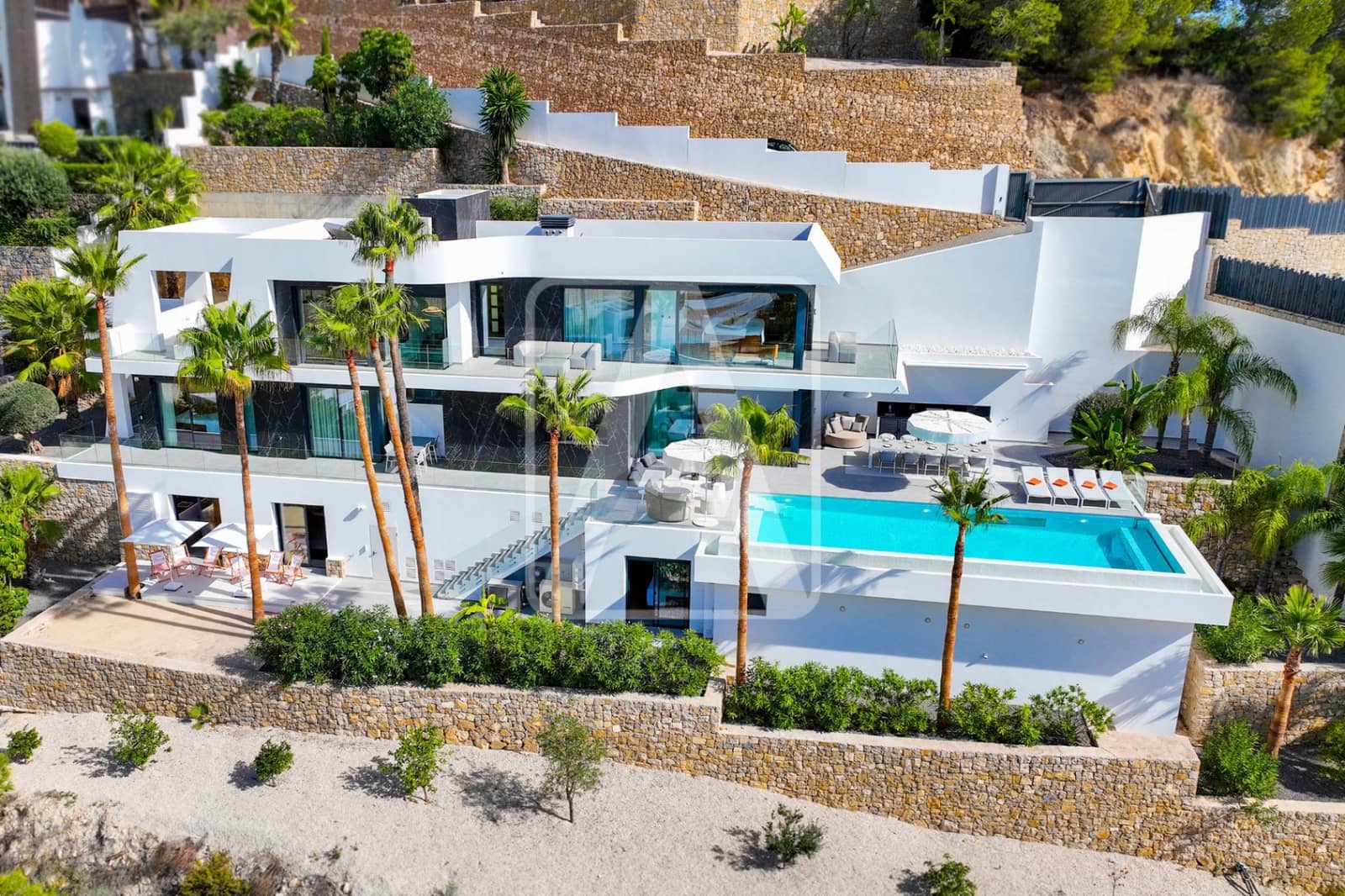 5 makuuhuone Huvila myytävänä paikassa Benissa mukana 
autotalli - 5 000 000 € (Ref: 9412789)