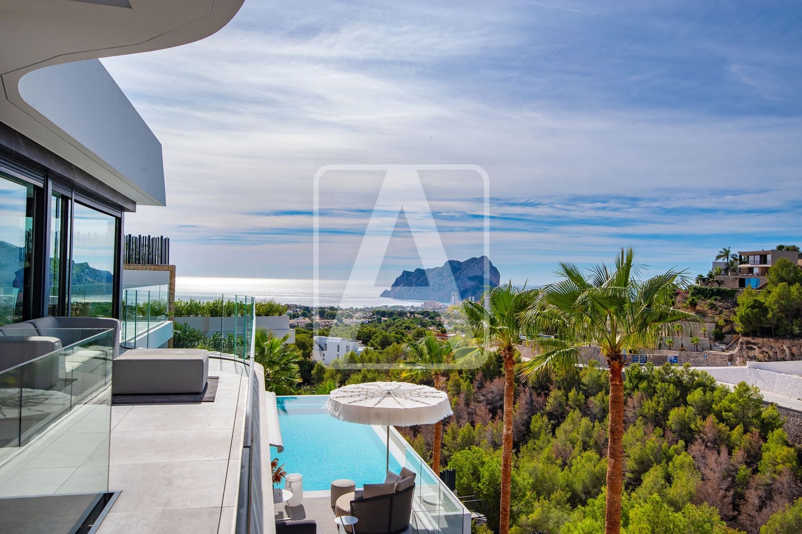 5 makuuhuone Huvila myytävänä paikassa Benissa mukana 
autotalli - 5 000 000 € (Ref: 9412789)