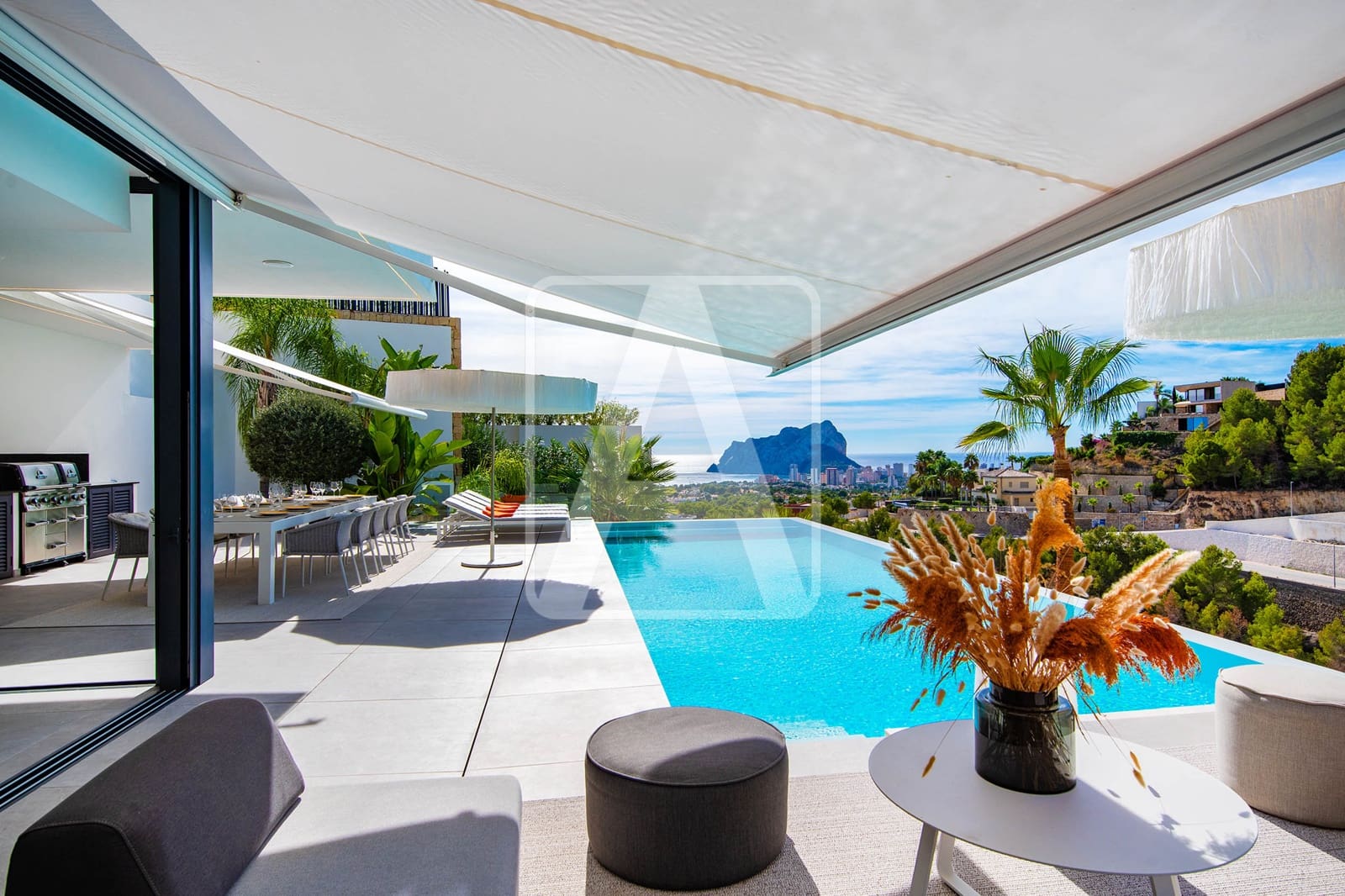 5 makuuhuone Huvila myytävänä paikassa Benissa mukana 
autotalli - 5 000 000 € (Ref: 9412789)