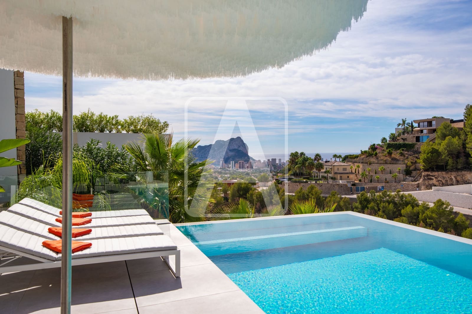 5 makuuhuone Huvila myytävänä paikassa Benissa mukana 
autotalli - 5 000 000 € (Ref: 9412789)