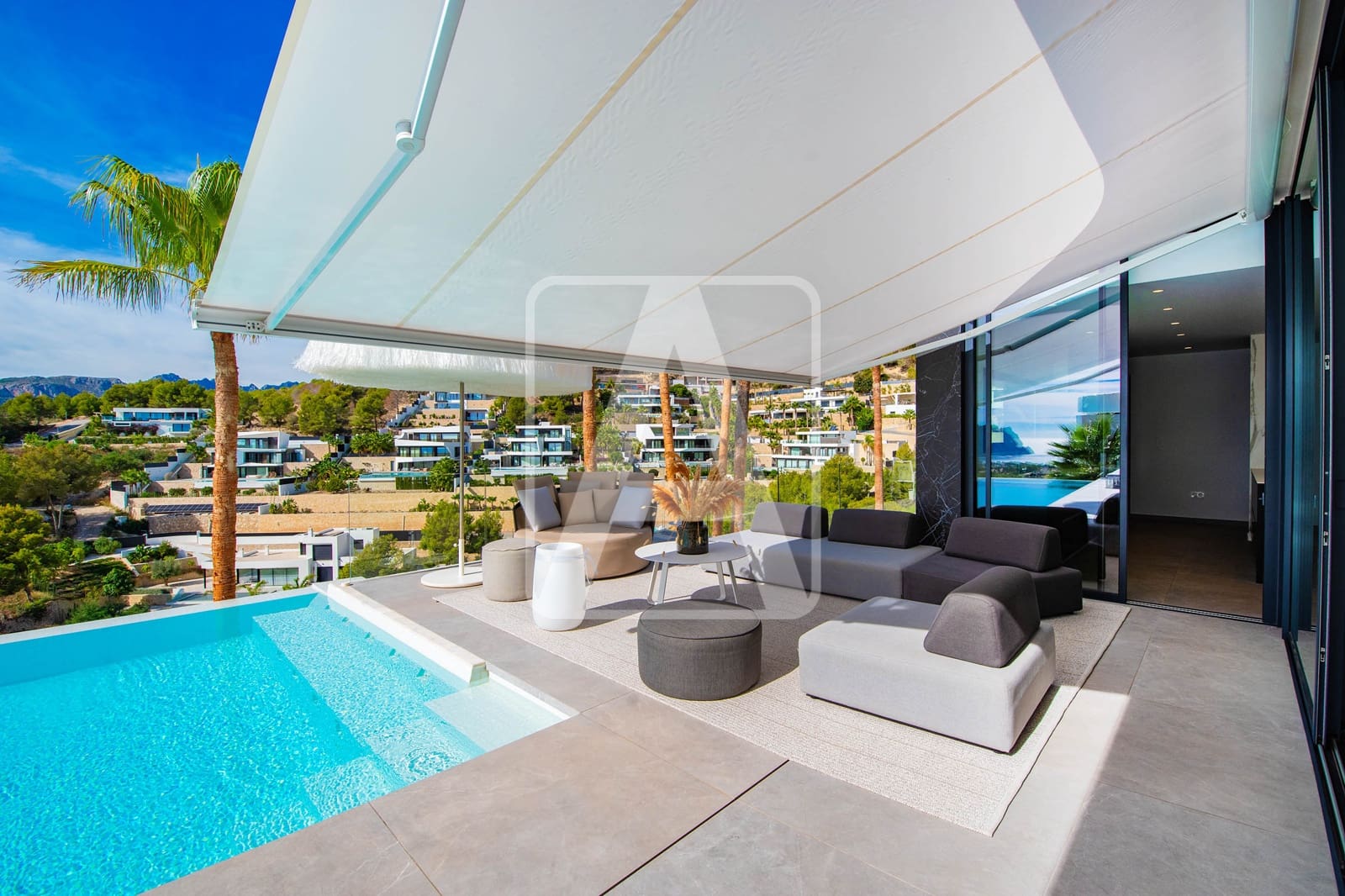 5 makuuhuone Huvila myytävänä paikassa Benissa mukana 
autotalli - 5 000 000 € (Ref: 9412789)