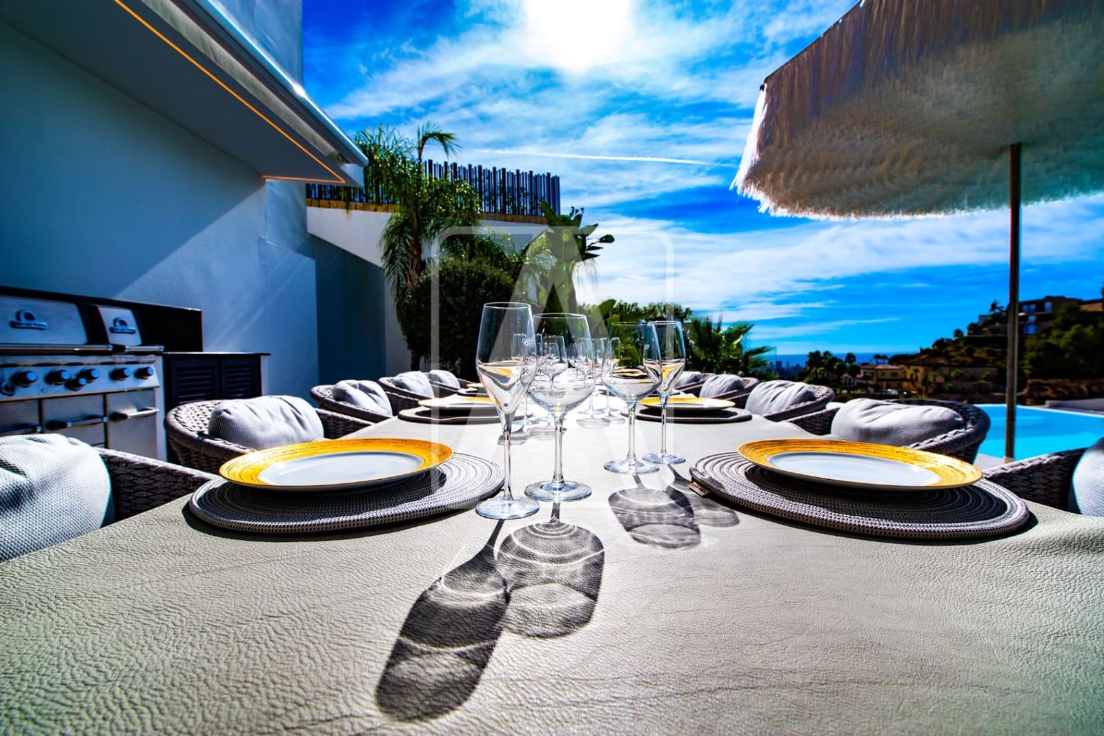 5 makuuhuone Huvila myytävänä paikassa Benissa mukana 
autotalli - 5 000 000 € (Ref: 9412789)