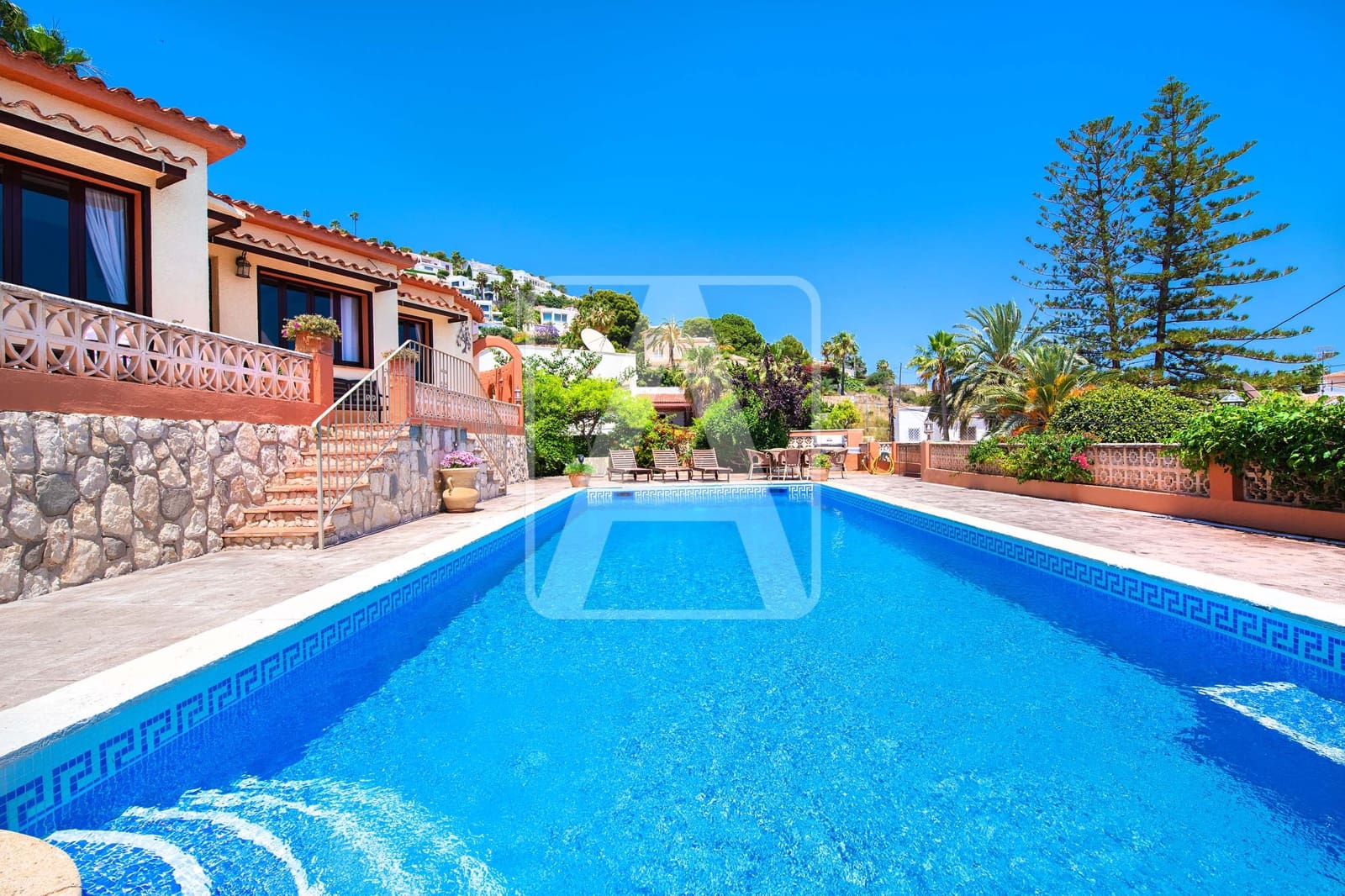 3 bedroom Villa for sale in Benissa with pool - € 565,000 (Ref: 9414851)