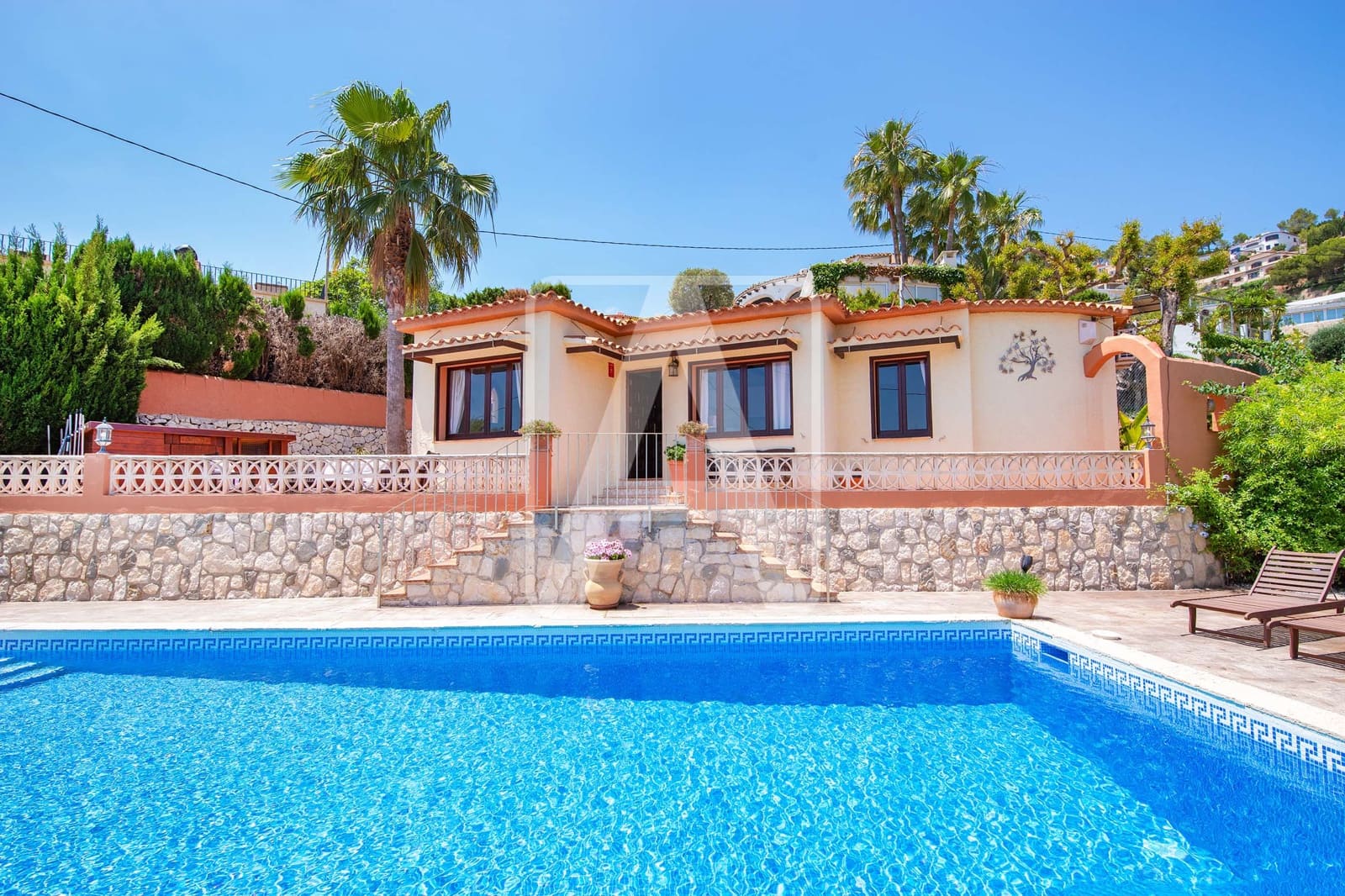3 bedroom Villa for sale in Benissa with pool - € 565,000 (Ref: 9414851)