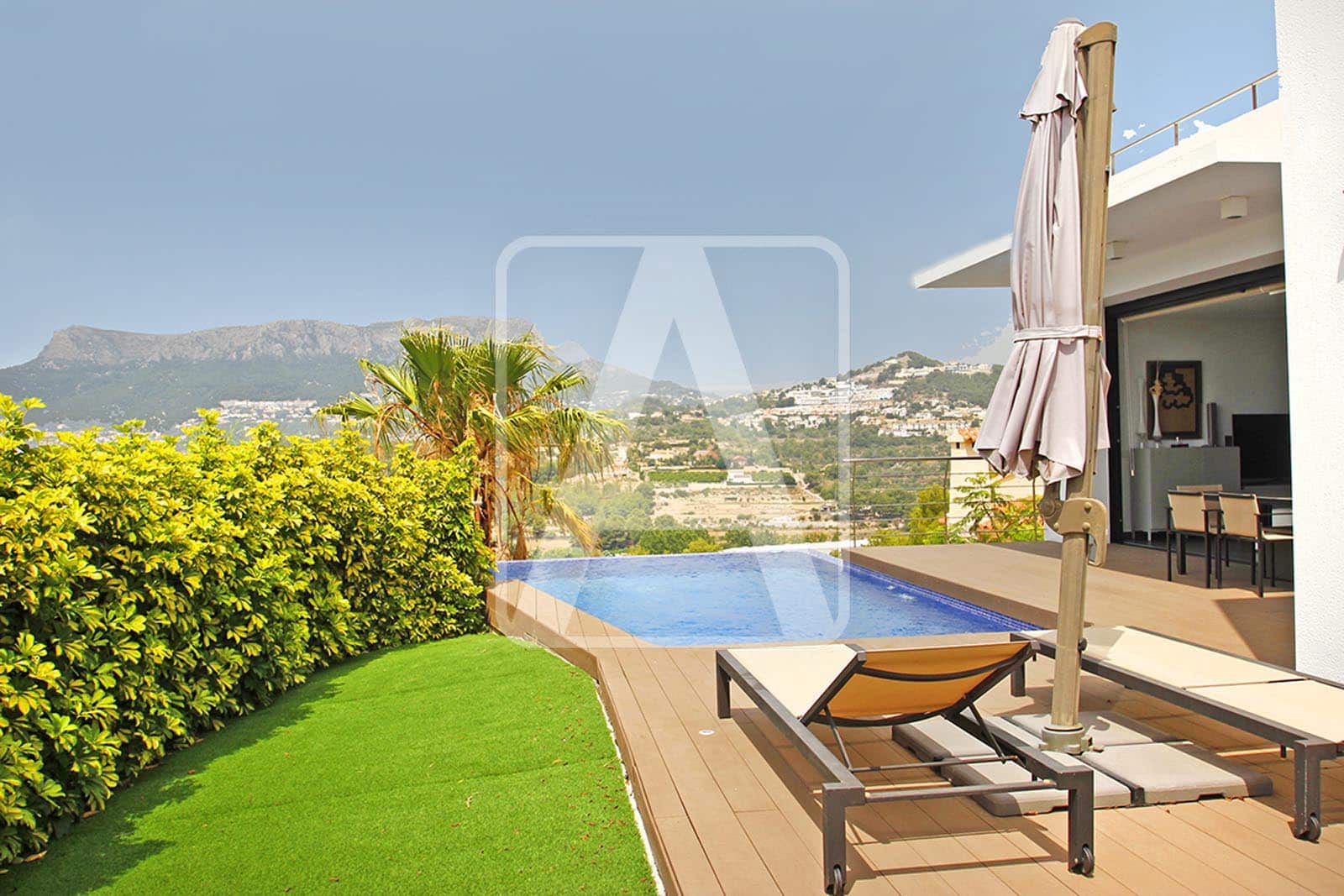 Chalet de 5 habitaciones en Calpe / Calp en venta con piscina garaje - 1.800.000 € (Ref: 9415311)