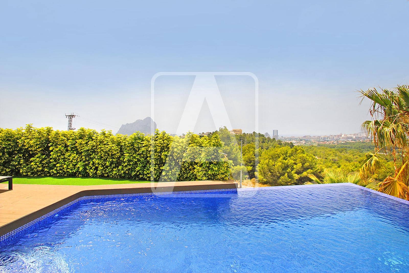 Chalet de 5 habitaciones en Calpe / Calp en venta con piscina garaje - 1.800.000 € (Ref: 9415311)