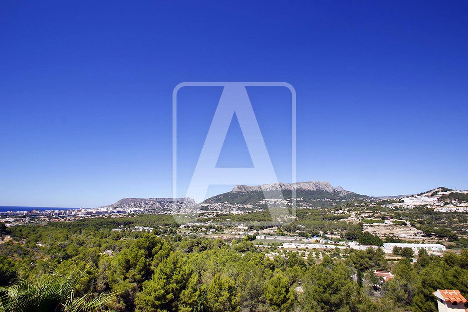 Chalet de 5 habitaciones en Calpe / Calp en venta con piscina garaje - 1.800.000 € (Ref: 9415311)