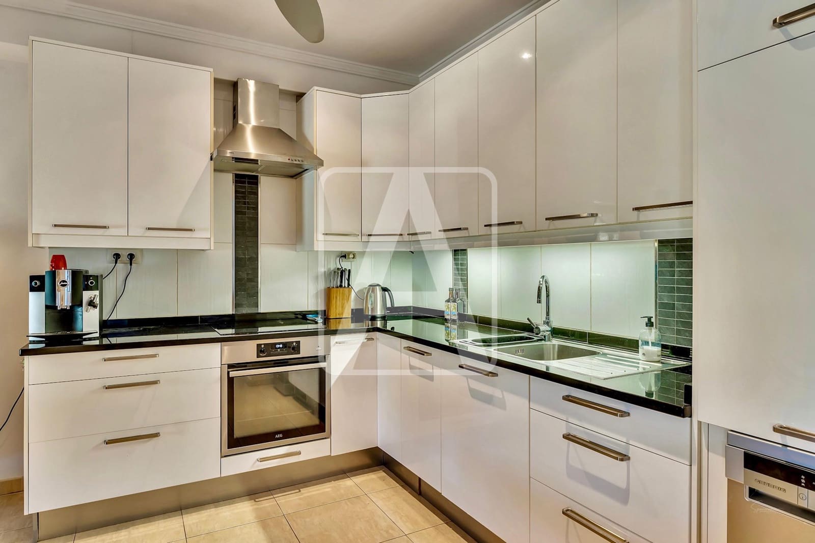 10 bedroom Finca/Country House for sale in Benissa with pool garage - € 895,000 (Ref: 9427899)