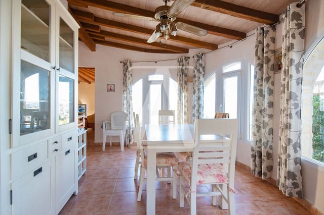 3 bedroom Villa for sale in Calpe / Calp with pool garage - € 470,000 (Ref: 9427900)