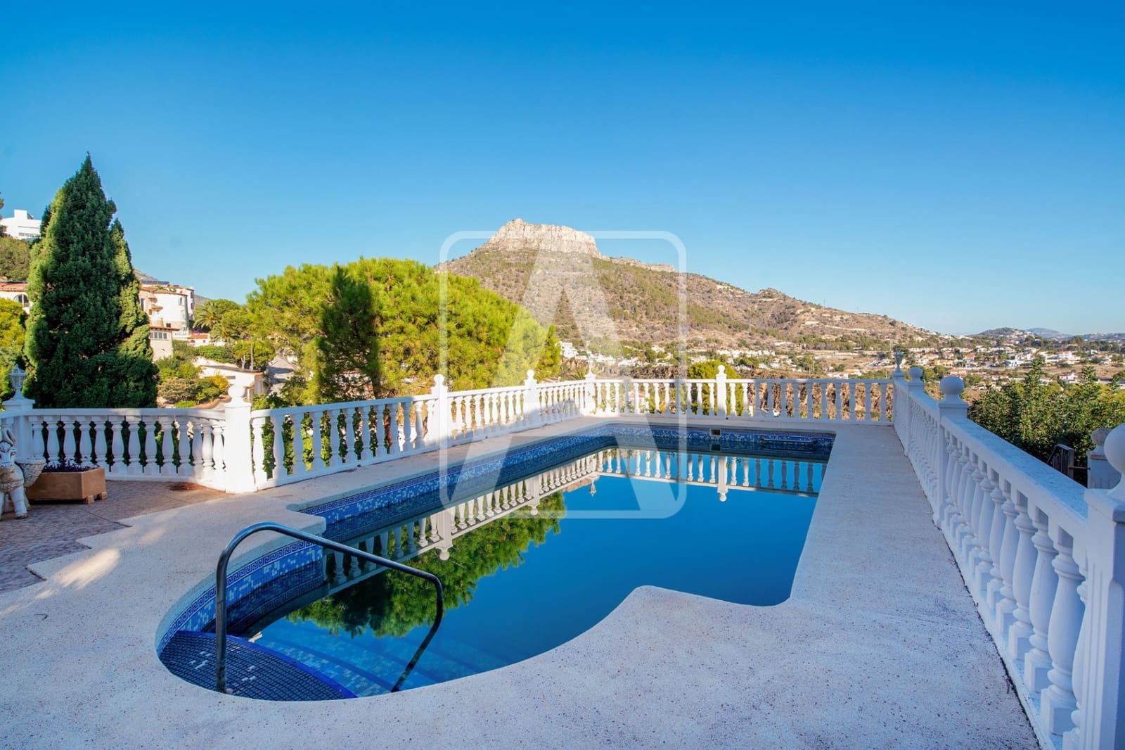3 bedroom Villa for sale in Calpe / Calp with pool garage - € 470,000 (Ref: 9427900)