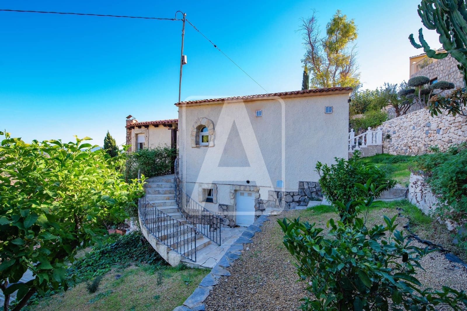 3 bedroom Villa for sale in Calpe / Calp with pool garage - € 470,000 (Ref: 9427900)