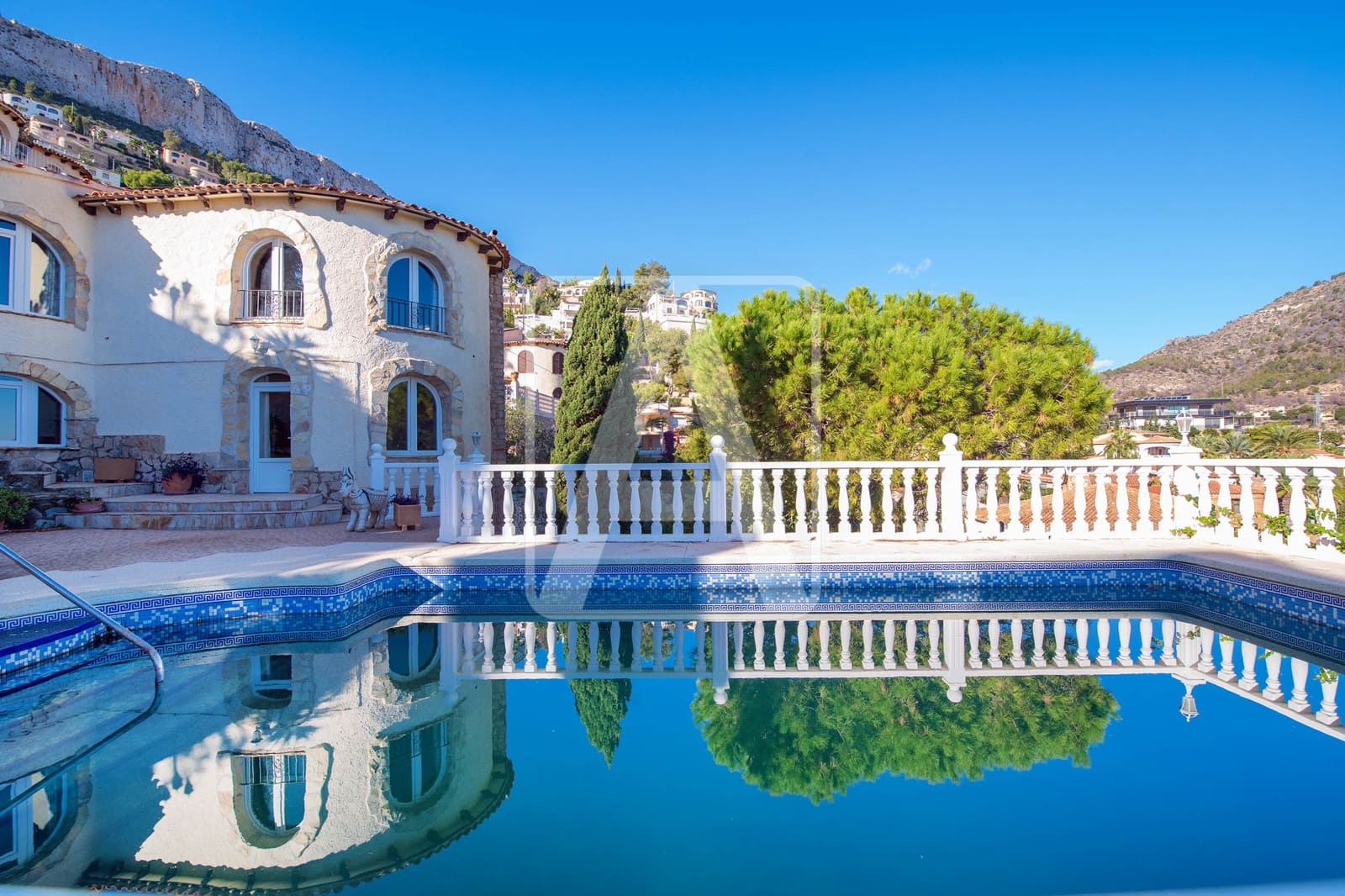 3 bedroom Villa for sale in Calpe / Calp with pool garage - € 470,000 (Ref: 9427900)