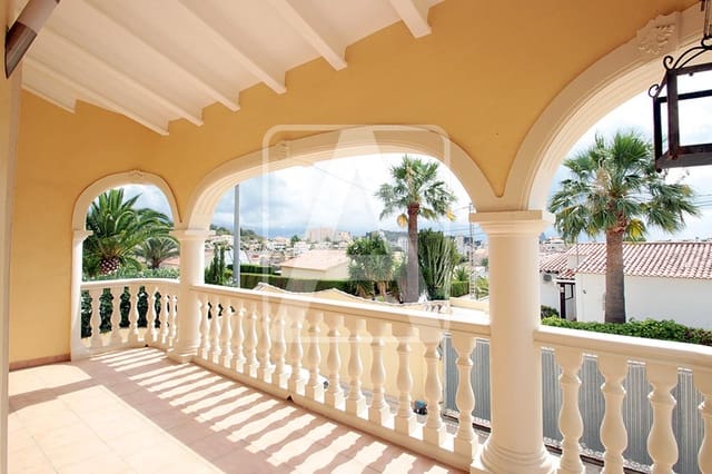 5 Zimmer Villa zu verkaufen in Calpe / Calp mit Pool Garage - 749.000 € (Ref: 9427901)