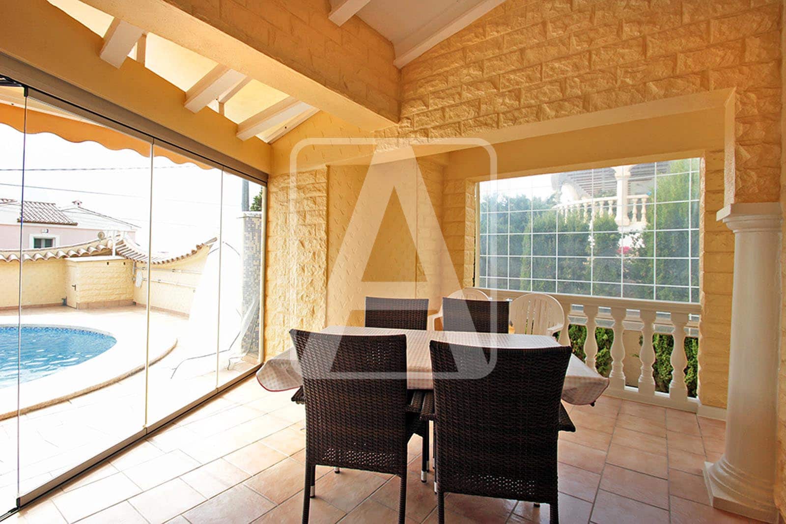 5 Zimmer Villa zu verkaufen in Calpe / Calp mit Pool Garage - 749.000 € (Ref: 9427901)