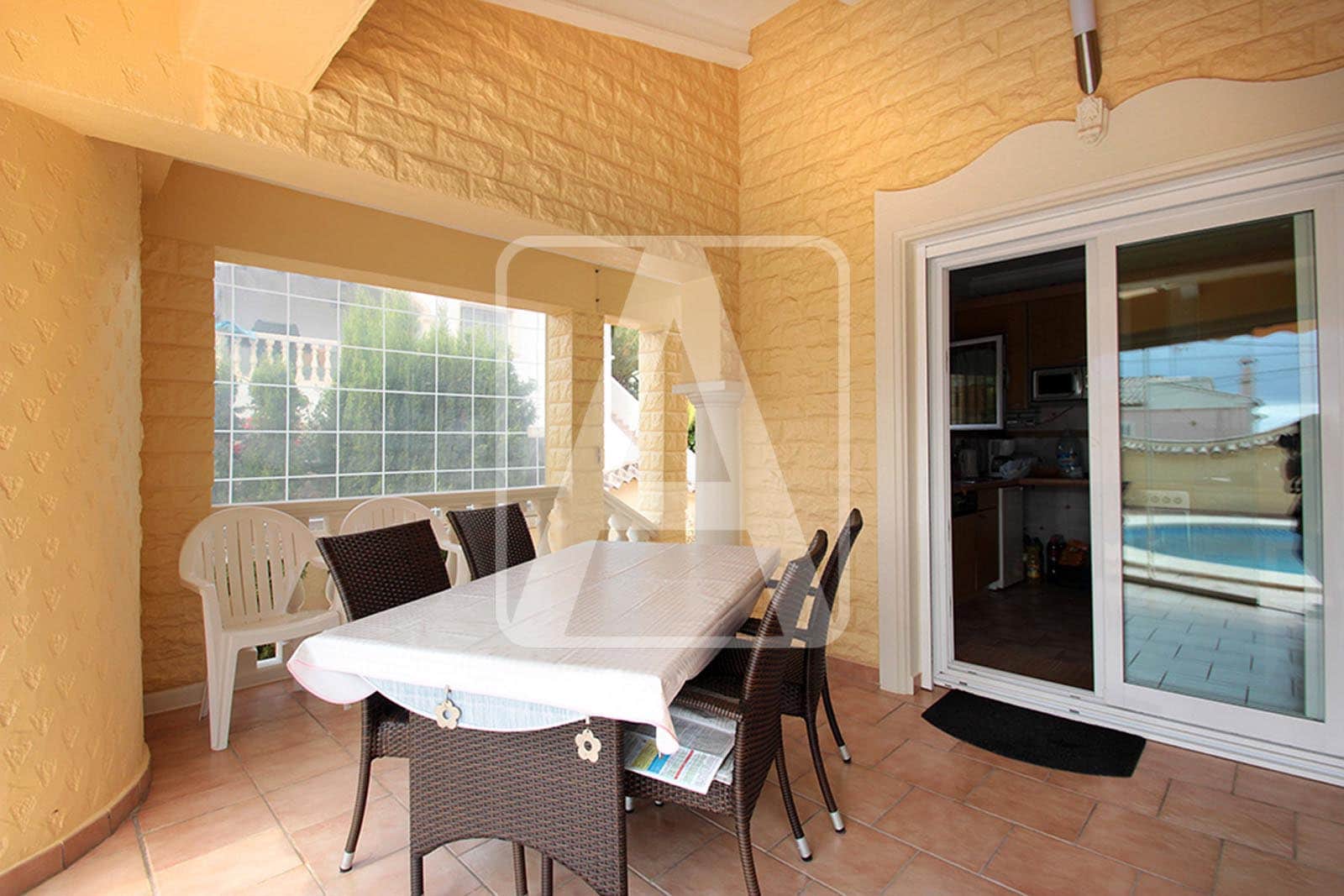 5 Zimmer Villa zu verkaufen in Calpe / Calp mit Pool Garage - 749.000 € (Ref: 9427901)