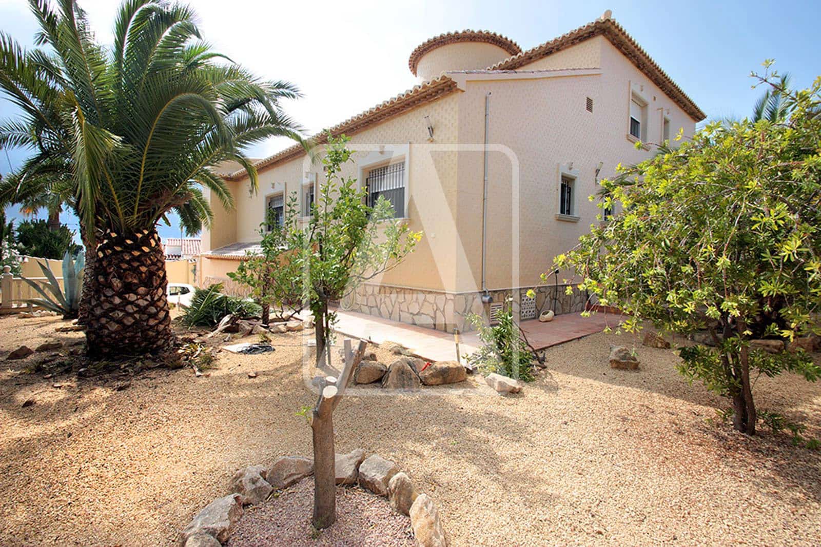 5 Zimmer Villa zu verkaufen in Calpe / Calp mit Pool Garage - 749.000 € (Ref: 9427901)