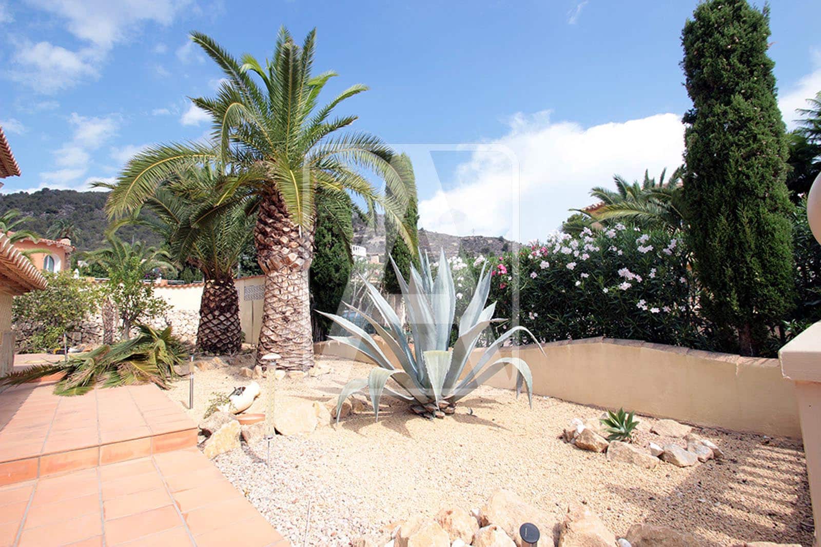 5 Zimmer Villa zu verkaufen in Calpe / Calp mit Pool Garage - 749.000 € (Ref: 9427901)