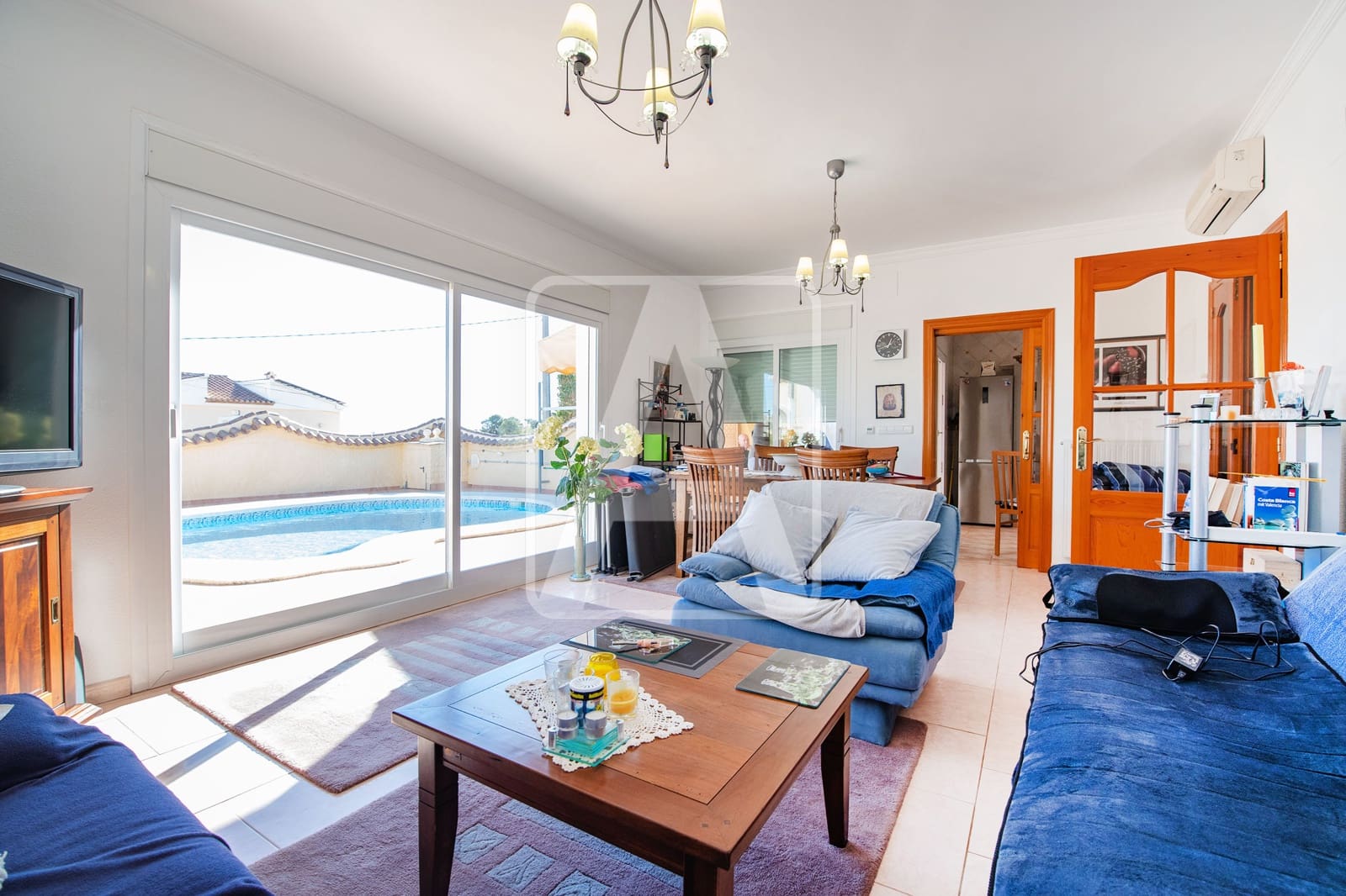 5 makuuhuone Huvila myytävänä paikassa Calpe / Calp mukana uima-altaan 
autotalli - 749 000 € (Ref: 9427901)