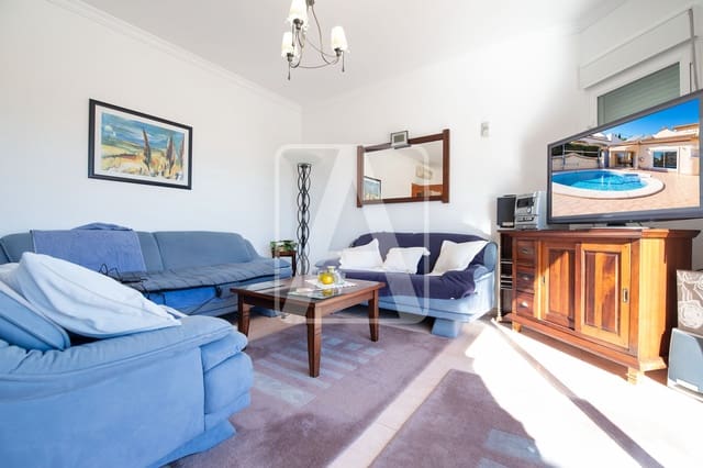 5 makuuhuone Huvila myytävänä paikassa Calpe / Calp mukana uima-altaan 
autotalli - 749 000 € (Ref: 9427901)