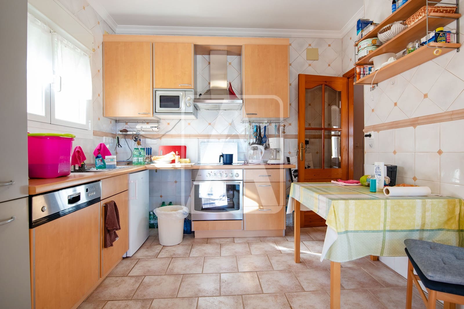 5 makuuhuone Huvila myytävänä paikassa Calpe / Calp mukana uima-altaan 
autotalli - 749 000 € (Ref: 9427901)