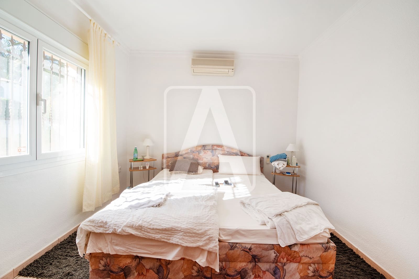 5 makuuhuone Huvila myytävänä paikassa Calpe / Calp mukana uima-altaan 
autotalli - 749 000 € (Ref: 9427901)