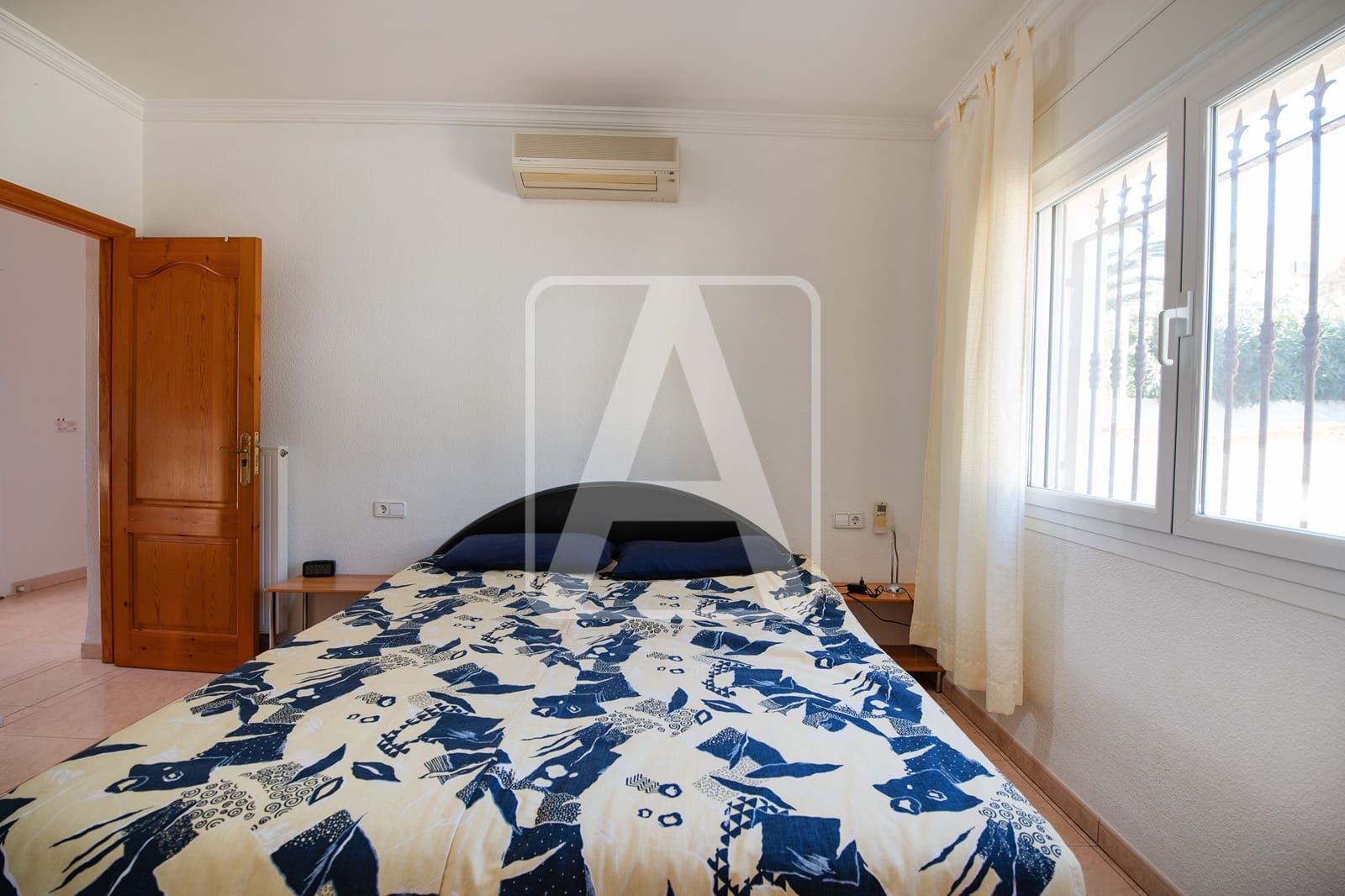 5 makuuhuone Huvila myytävänä paikassa Calpe / Calp mukana uima-altaan 
autotalli - 749 000 € (Ref: 9427901)