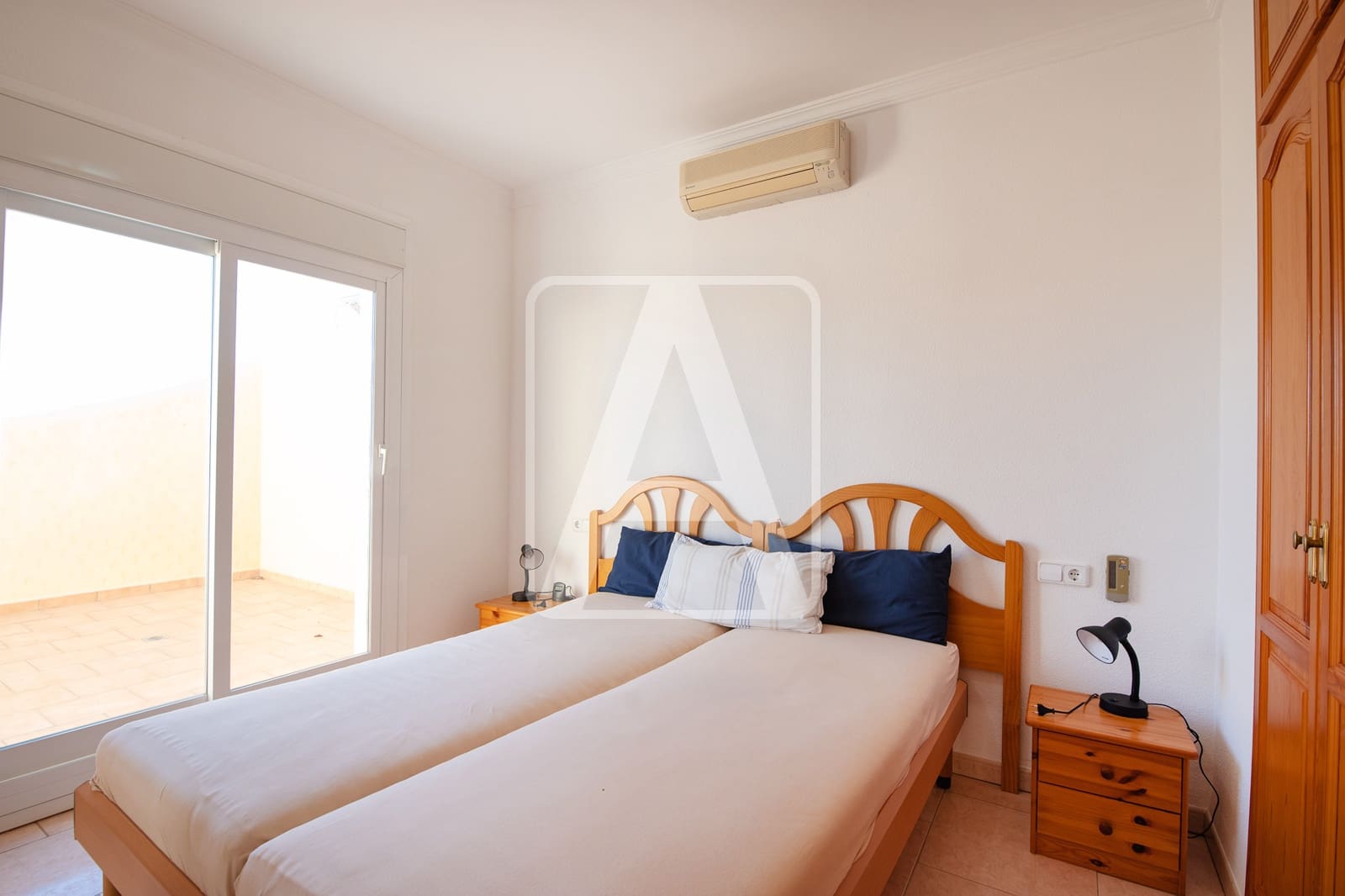 5 makuuhuone Huvila myytävänä paikassa Calpe / Calp mukana uima-altaan 
autotalli - 749 000 € (Ref: 9427901)