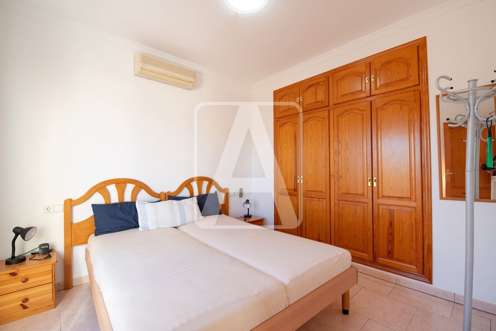 5 makuuhuone Huvila myytävänä paikassa Calpe / Calp mukana uima-altaan 
autotalli - 749 000 € (Ref: 9427901)