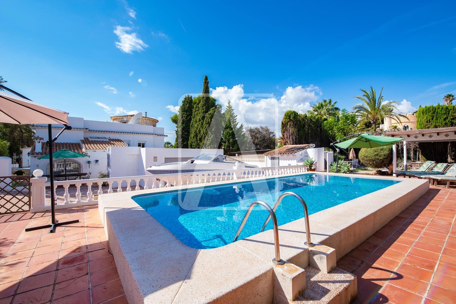 7 soverom Villa til salgs i Calpe / Calp med svømmebasseng garasje - € 699 000 (Ref: 9438970)
