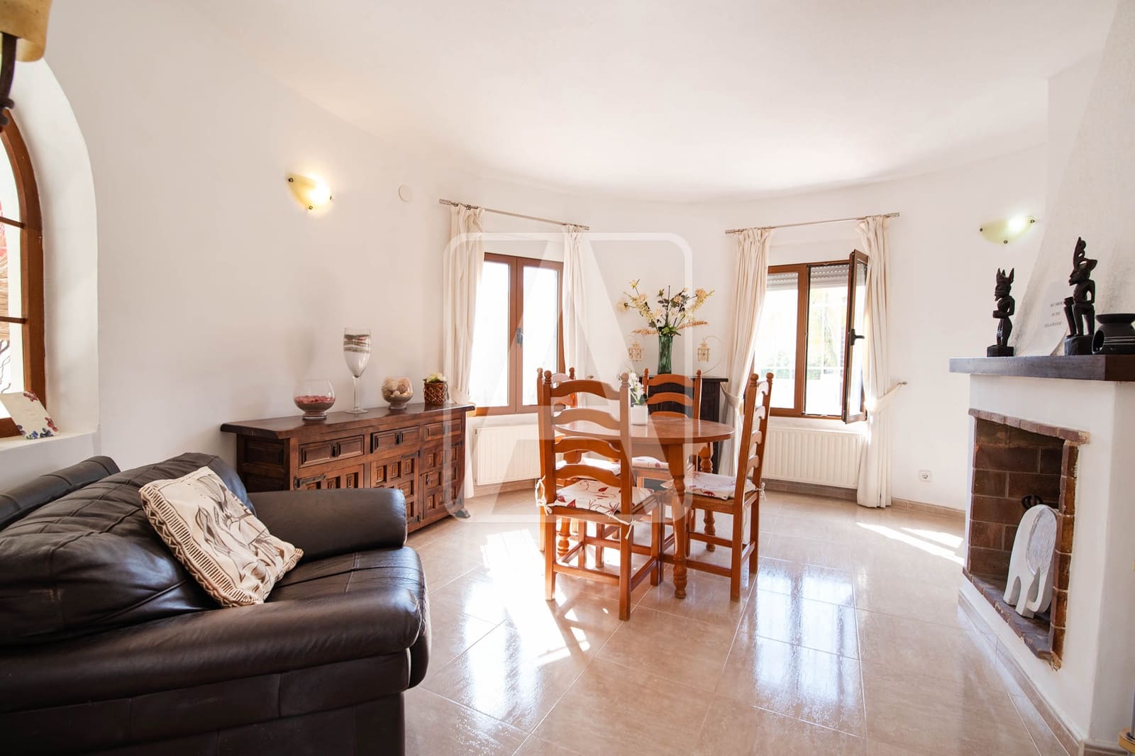 7 soverom Villa til salgs i Calpe / Calp med svømmebasseng garasje - € 699 000 (Ref: 9438970)