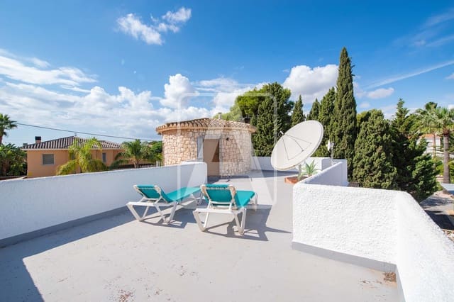 7 soverom Villa til salgs i Calpe / Calp med svømmebasseng garasje - € 699 000 (Ref: 9438970)