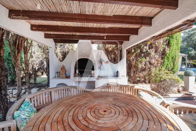 7 soverom Villa til salgs i Calpe / Calp med svømmebasseng garasje - € 699 000 (Ref: 9438970)